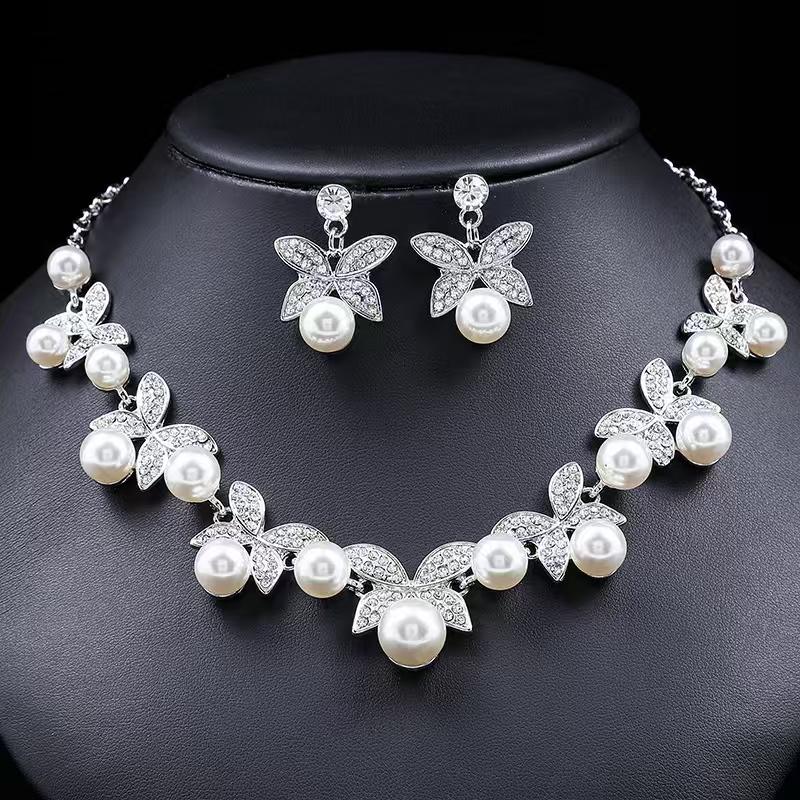 Elegant Pearl Butterfly Necklace Set – Luxury Crystal Bridal & Party Jewelry