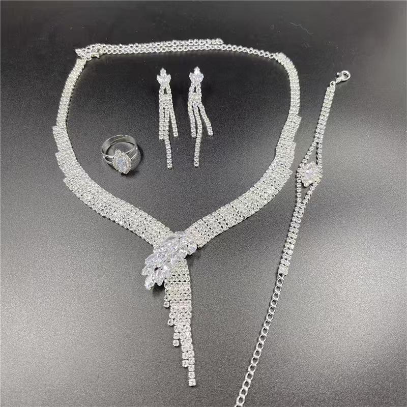 Luxury Crystal Bridal Jewelry Set – Necklace, Earrings, Ring & Bracelet for Women